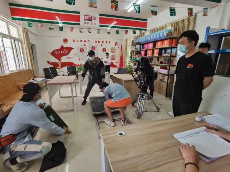 一支视频激活品牌生命力｜布拖县产品视频拍摄公司的创意魔法秀